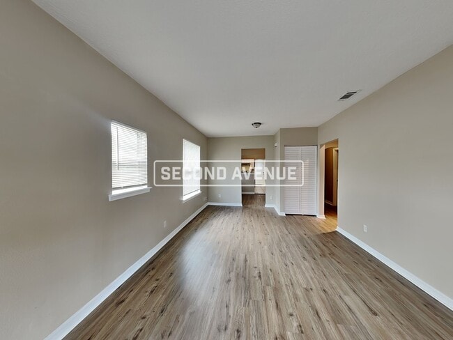 Photo - 1740 Myrtle Ave N