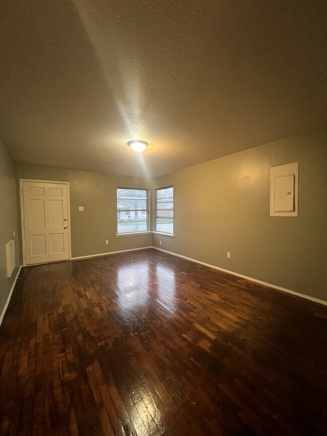 Photo - 966 Scott St