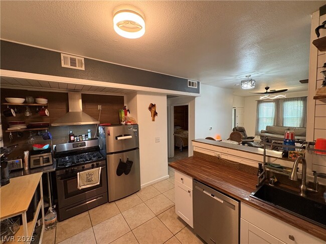 Photo - 9975 Peace Way Unit 1113