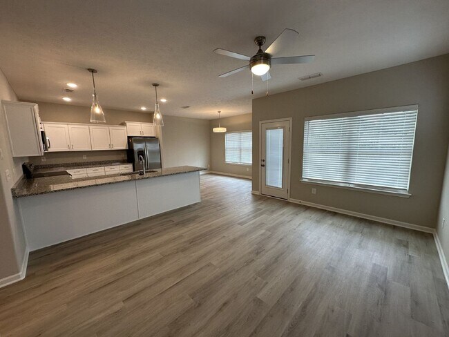 Photo - Brand New 3 Bed 2.5 Bath Townhome In Shelbyville