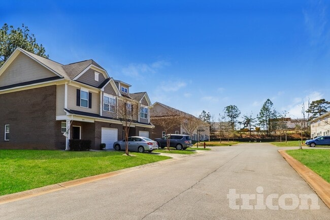 Photo - 2062 Aragon Lane
