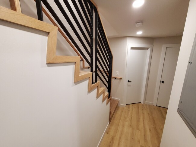 Photo - 157 W 9th St