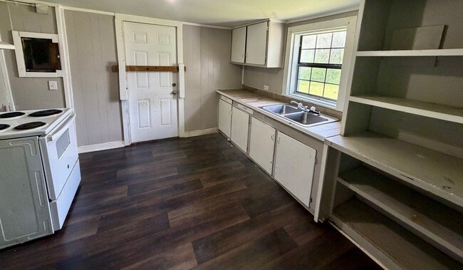 Photo - 2608 6th Ave N