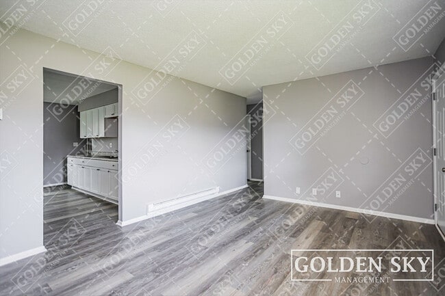 Photo - 210 S Keystone Cir