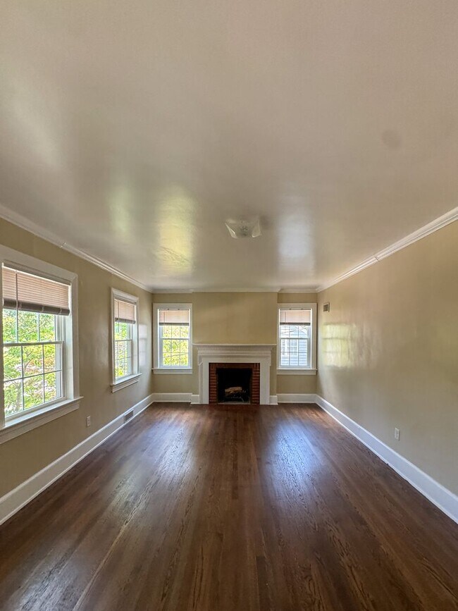 Photo - Charming 2 Bed 1 Bath Duplex in Haymount