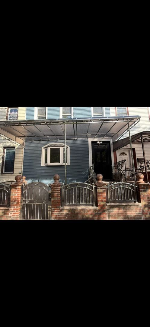 Photo - 189 Sheridan Ave