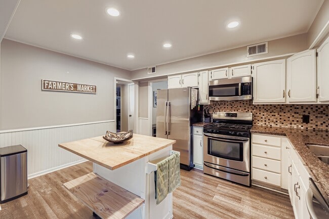 Photo - 7244 Knox Ave S