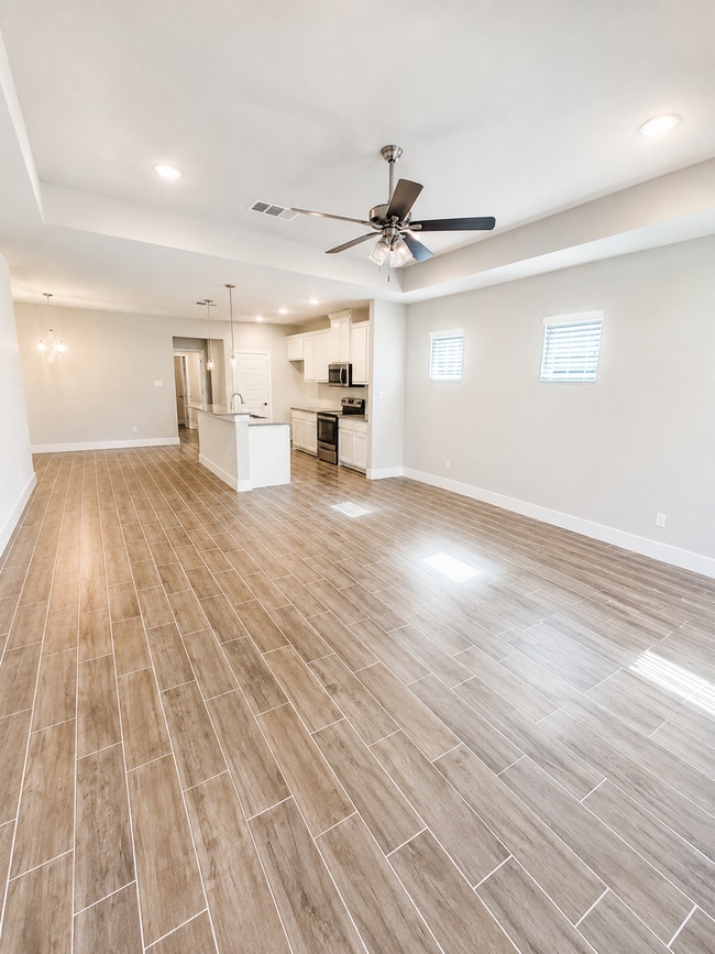 Photo - 3/2/2 located in Godley! Move in Specials call to inquire