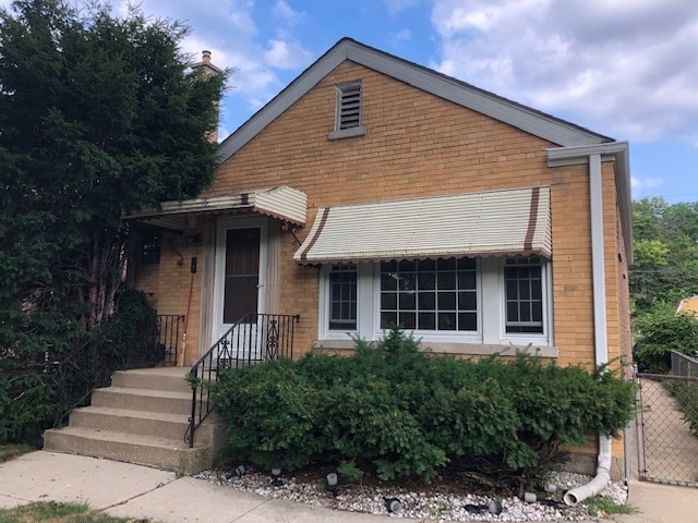 Building Photo - 4053 N Plainfield Ave Rental