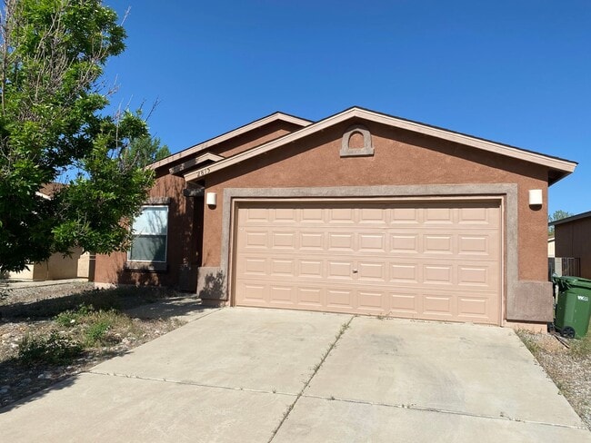 Building Photo - 2815 Solano Del Sol Dr NE