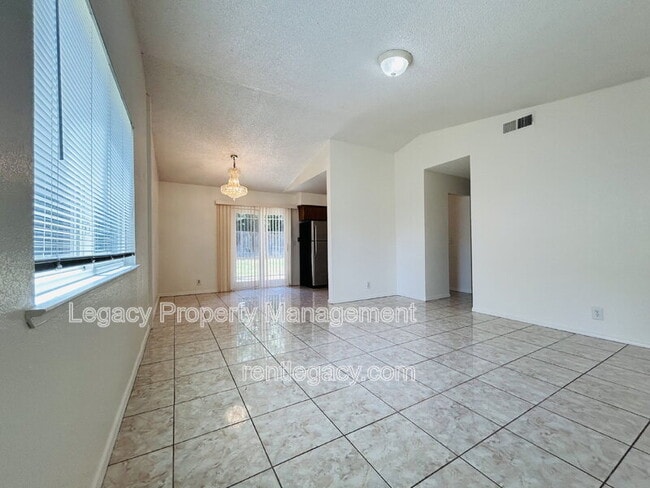 Photo - 3609 Huntsman Dr