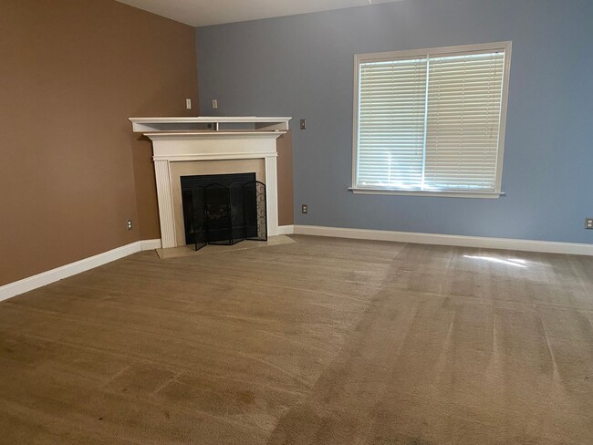 Photo - 9837 N Olde Towne Wynd SE