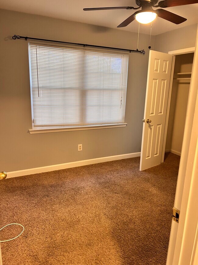 Photo - 426 Larkspur Ct