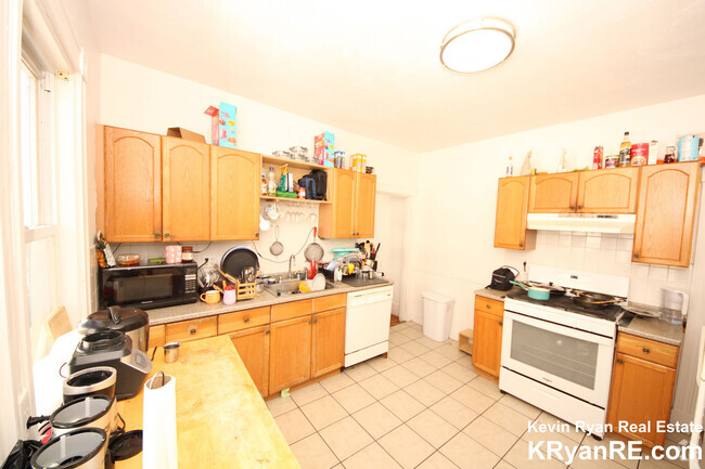 Building Photo - 23 Aldie St Unit #1 Rental