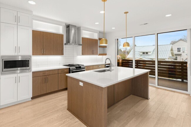 Photo - Stunning, Modern 4 bed home with attached ADU in King Neighborhood - AVAILABLE NOW!!