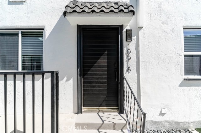 Photo - 1051 Western Ave Unidad A