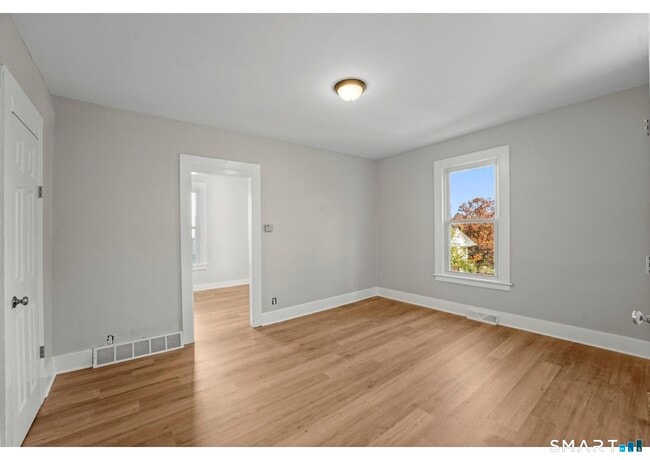 Photo - 45 New St Unit A