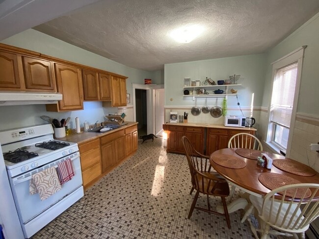 Photo - 7 Lowden Ave Unit 1