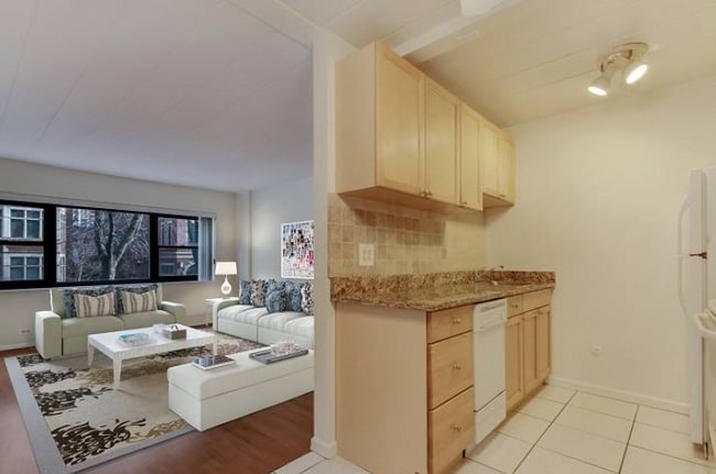 Photo - 2930 N Commonwealth Ave Unidad 1-1