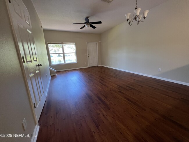 Photo - 621 Southbranch Dr