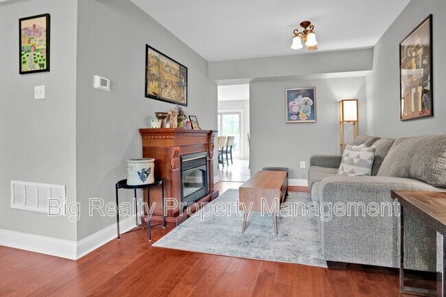 Photo - 268 Birch Dr