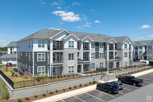 Building Photo - Advenir at Varina Oaks