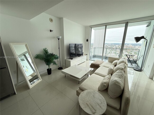 Photo - 92 SW 3rd St Unit 3709