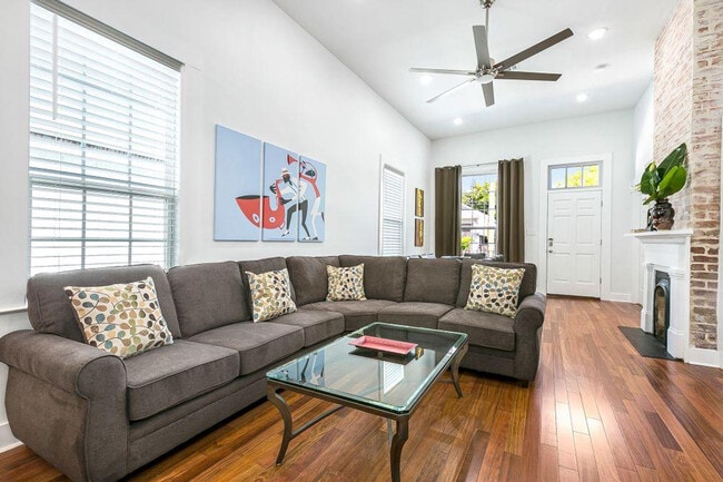 Building Photo - 4018 Tchoupitoulas St Rental