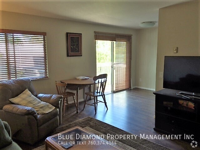 Building Photo - 810 Regal Rd Unit 6I Rental