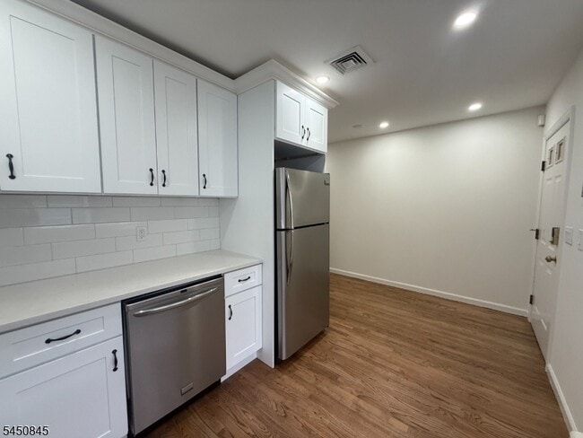 Photo - 167 Harrison Ave Unidad B2