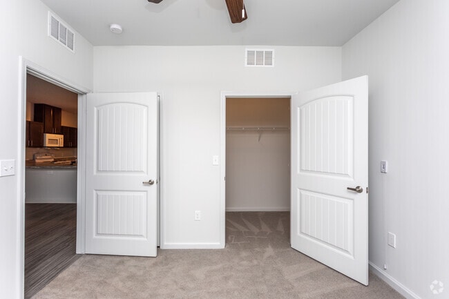 2HAB, 2BA - 993 ft²