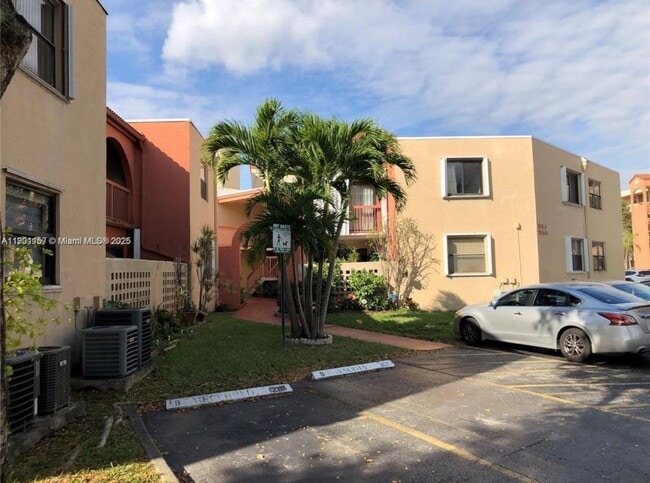 Photo - 10249 NW 9th St Cir Unidad 104-8