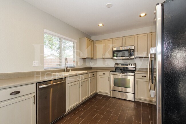 Photo - 9156 W Quail Ave