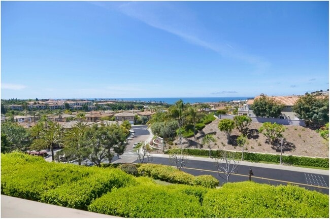 Photo - Stunning OCEAN VIEW Condo!