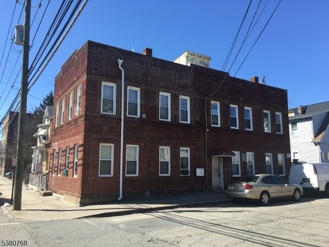 Building Photo - 256 Ackerman Ave Unit 3 Rental