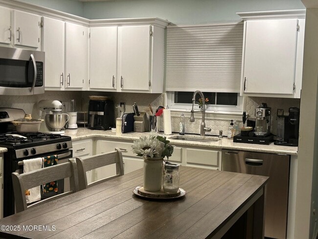 Photo - 182 Tulip Ln