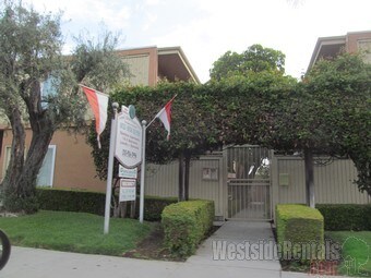 Photo - 1838 S Bundy Dr Apartments