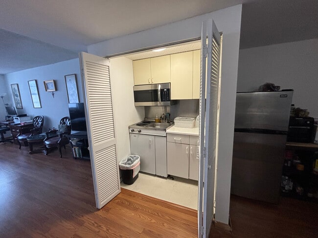 Photo - 801 Brickell Bay Dr