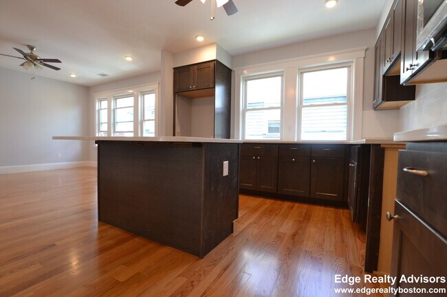 Photo - 154 Bigelow St Unit 2