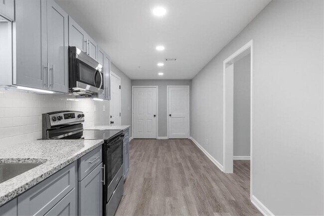 Photo - 5399 Northland Dr NE Unit 101