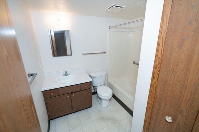 Photo - Gregg Apartments