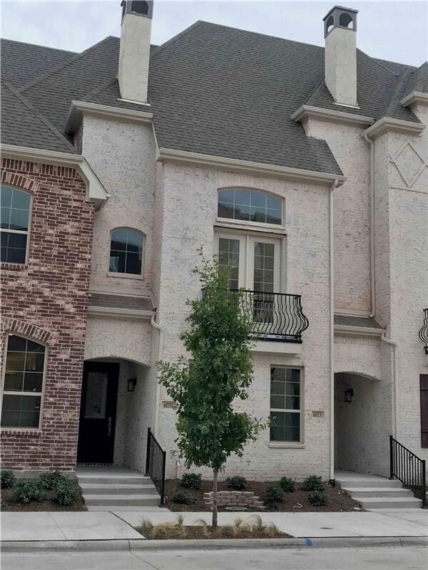 Building Photo - 6031 Page St