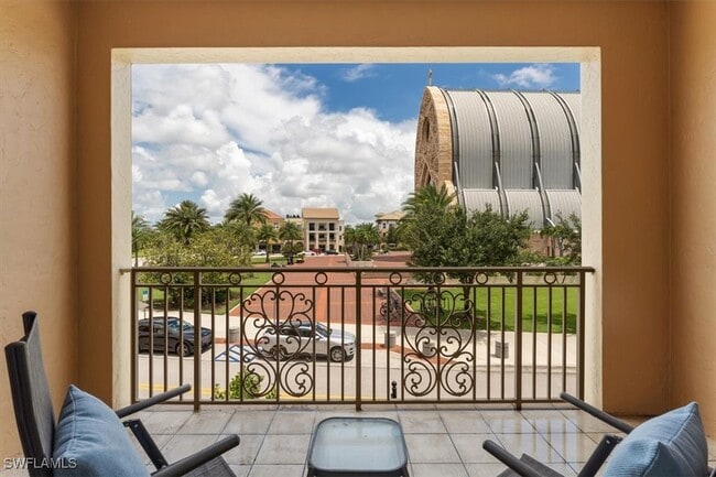 Building Photo - 5080 Annunciation Cir Unit 204 Rental