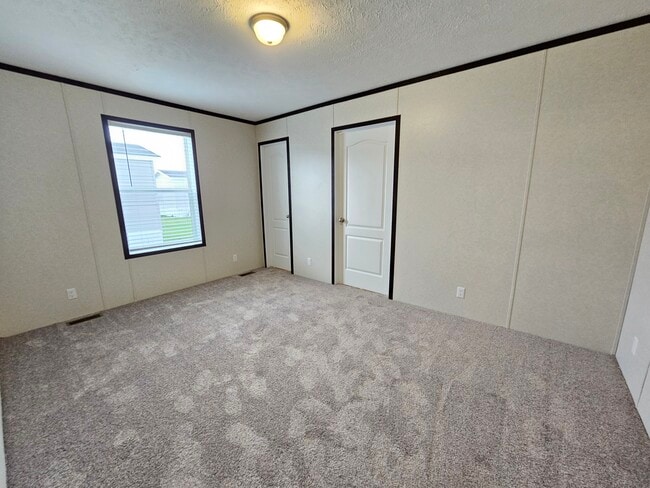 Photo - 46000 Geddes Rd