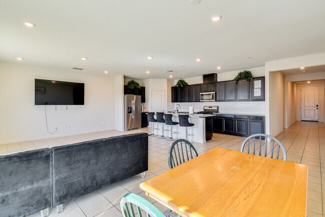 Photo - 1442 Copperfield Ave Unidad ID1307252P