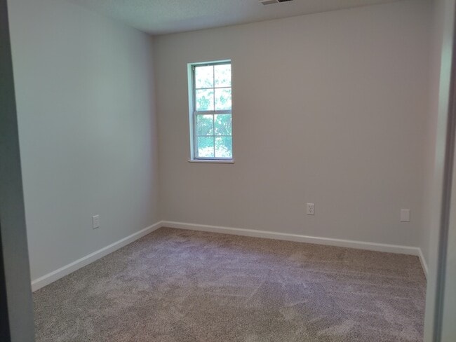 Photo - 779 Treasure Dr SW