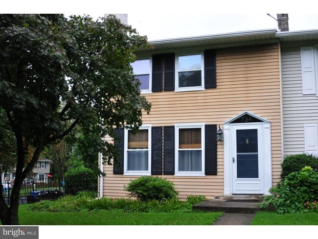 Building Photo - 734 Jackson St Rental