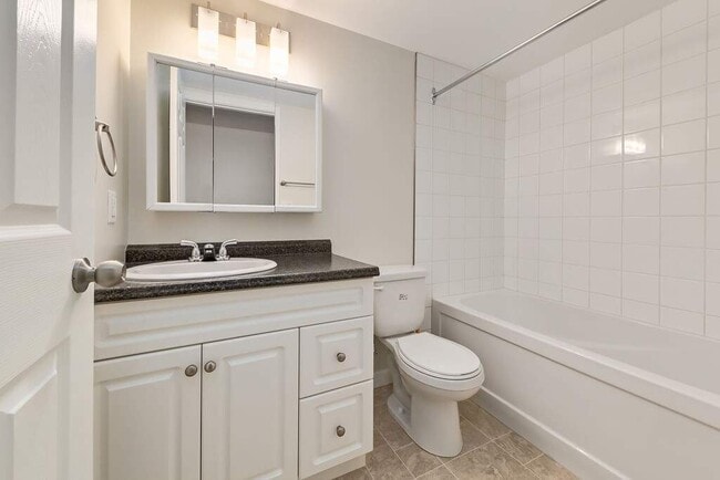 Photo - Fairway Plaza