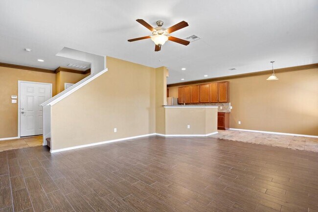 Photo - 2302 McCook Dr