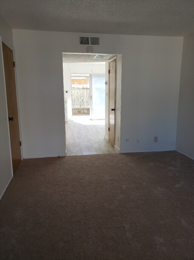 3395 E Sierra Madre Ave Townhome Townhome Rental in Fresno CA